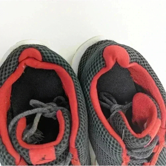 Air Jordan Future Low (BG) Big Kid's Shoes - 5.5 - Picture 9 of 10